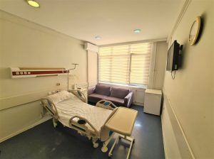 Yatan hasta odası genel görünüm